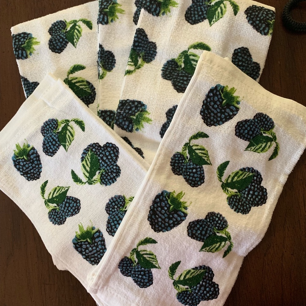 Blackberry kitchen set